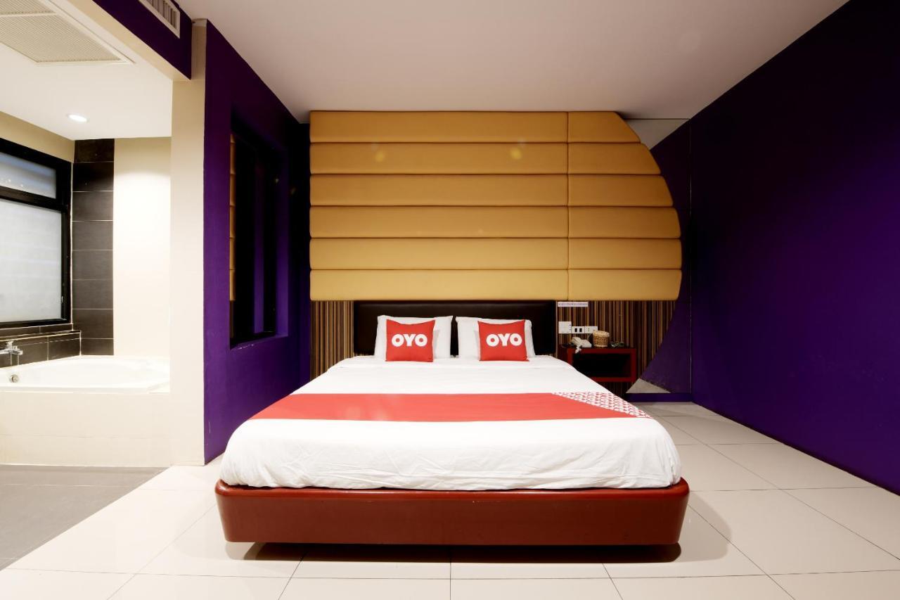 OYO 477 Sriracha Hotel And Spa Ban Huai Yai Phrom Exterior foto