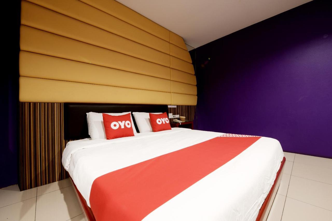 OYO 477 Sriracha Hotel And Spa Ban Huai Yai Phrom Exterior foto