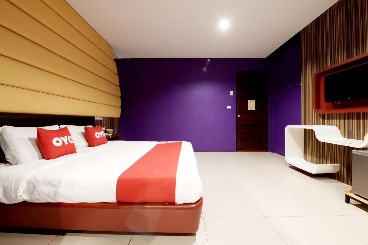 OYO 477 Sriracha Hotel And Spa Ban Huai Yai Phrom Exterior foto